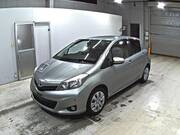 2013 TOYOTA VITZ U