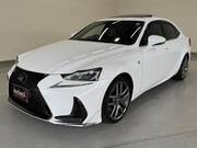 2018 LEXUS IS