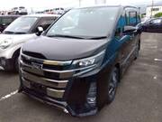 2017 TOYOTA NOAH