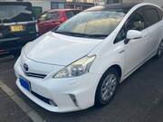2011 TOYOTA PRIUS ALPHA G