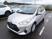 2015 TOYOTA AQUA