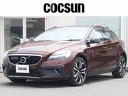 2017 VOLVO V40