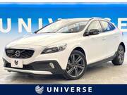 2015 VOLVO V40