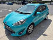 2017 TOYOTA AQUA
