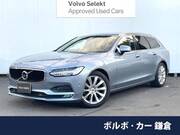 2017 VOLVO V90