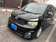 2010 TOYOTA VOXY
