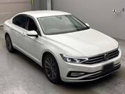 2021 VOLKSWAGEN PASSAT