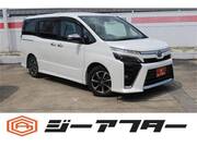 2018 TOYOTA VOXY