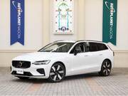 2025 VOLVO V60