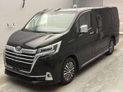 2023 TOYOTA GRANACE G