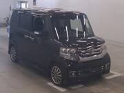 2016 HONDA N-BOX CUSTOM