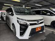 2017 TOYOTA VOXY