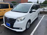 2015 TOYOTA NOAH