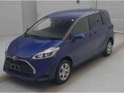 2022 TOYOTA SIENTA X