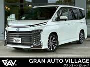 2022 TOYOTA VOXY