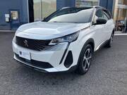 2022 PEUGEOT 5008