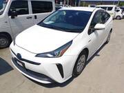 2019 TOYOTA PRIUS