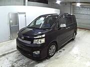 2012 TOYOTA VOXY