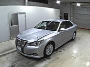 2016 TOYOTA CROWN ROYAL SALOON