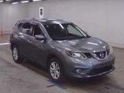 2015 NISSAN X-TRAIL