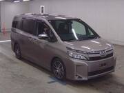 2019 TOYOTA VOXY X