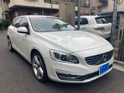 2015 VOLVO V60