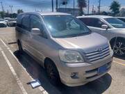 2002 TOYOTA NOAH
