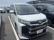 2025 TOYOTA NOAH