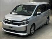 2017 TOYOTA VOXY
