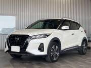2021 NISSAN KICKS