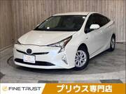 2017 TOYOTA PRIUS