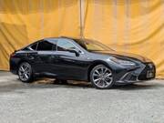2019 LEXUS ES