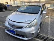 2013 TOYOTA PRIUS ALPHA