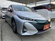 2017 TOYOTA PRIUS PHV
