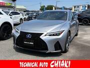2022 LEXUS IS