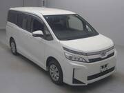 2019 TOYOTA VOXY