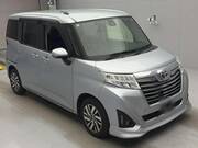 2017 TOYOTA ROOMY