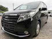 2017 TOYOTA NOAH