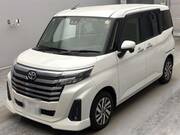 2022 TOYOTA ROOMY