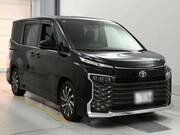 2022 TOYOTA VOXY