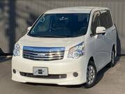 2013 TOYOTA NOAH