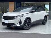 2023 PEUGEOT 5008