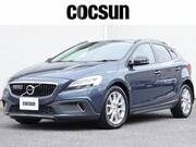 2017 VOLVO V40