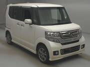 2017 HONDA N-BOX CUSTOM