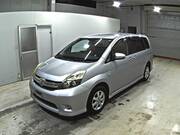 2013 TOYOTA ISIS PLATANA