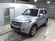 2010 MITSUBISHI PAJERO