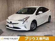 2017 TOYOTA PRIUS