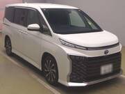 2025 TOYOTA VOXY
