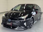 2017 TOYOTA PRIUS