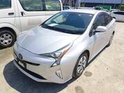 2017 TOYOTA PRIUS